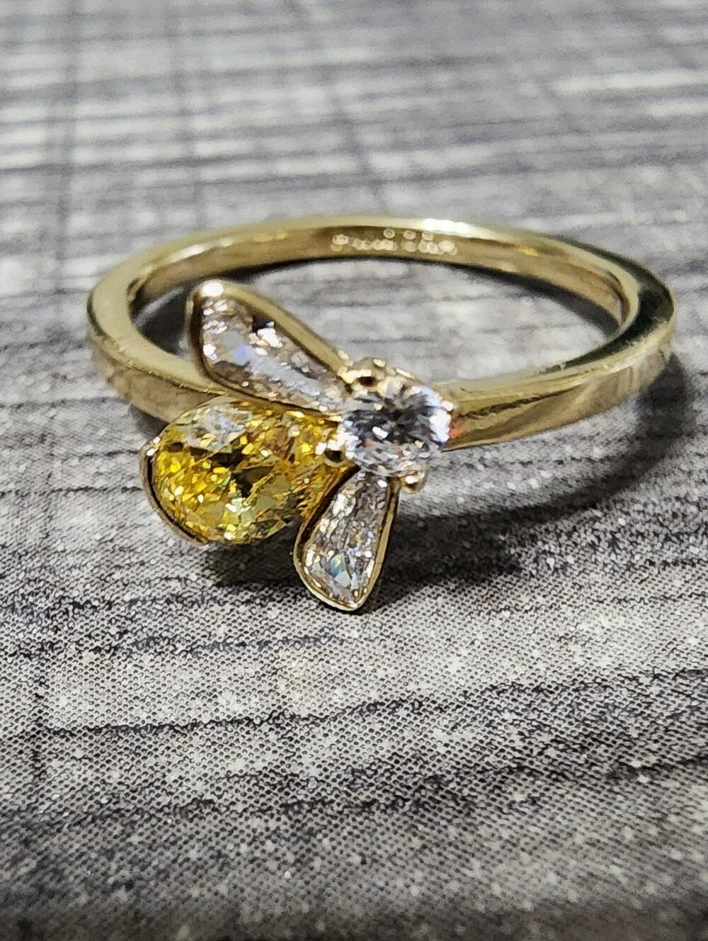 Pandora Honey Bee Ring